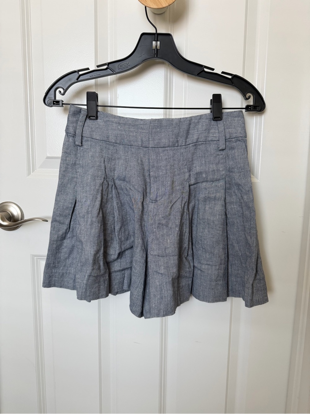 Alice + Olivia Gray Pleated Skort Shorts Size 2
